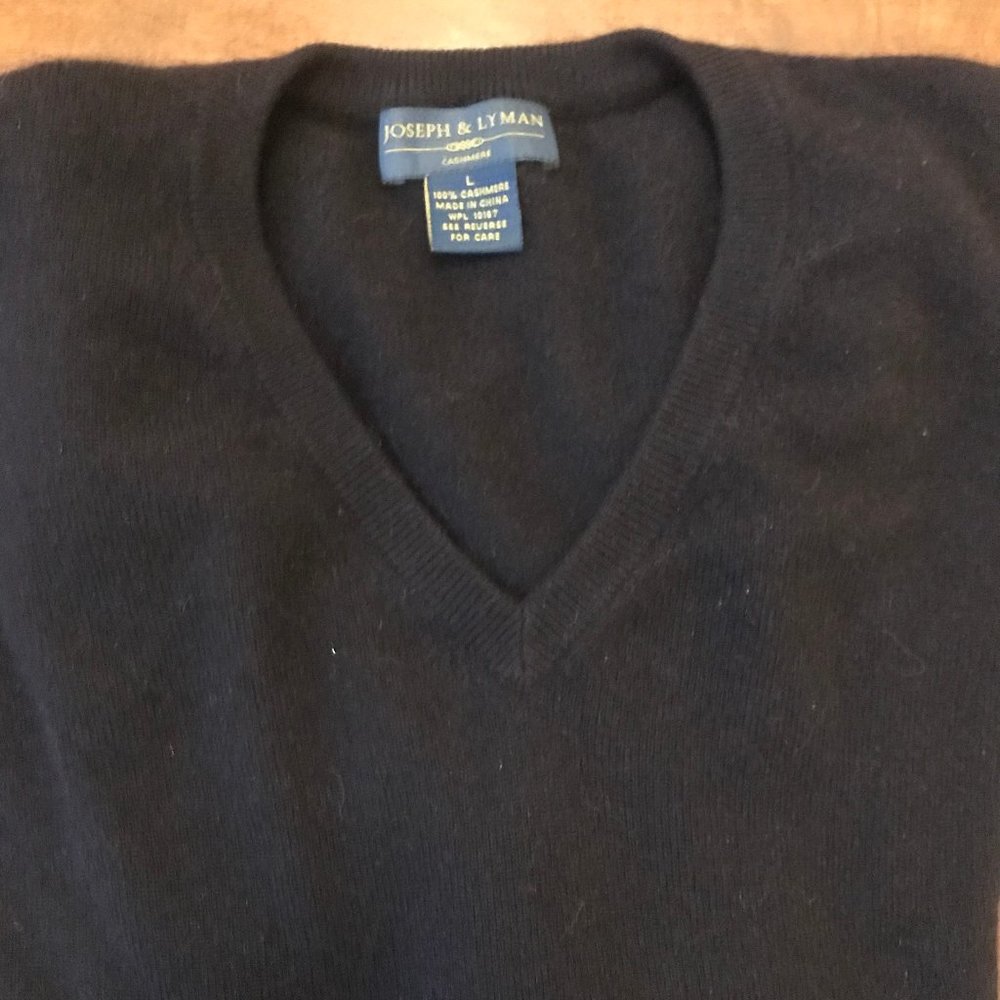 Cashmere V-neck sweater